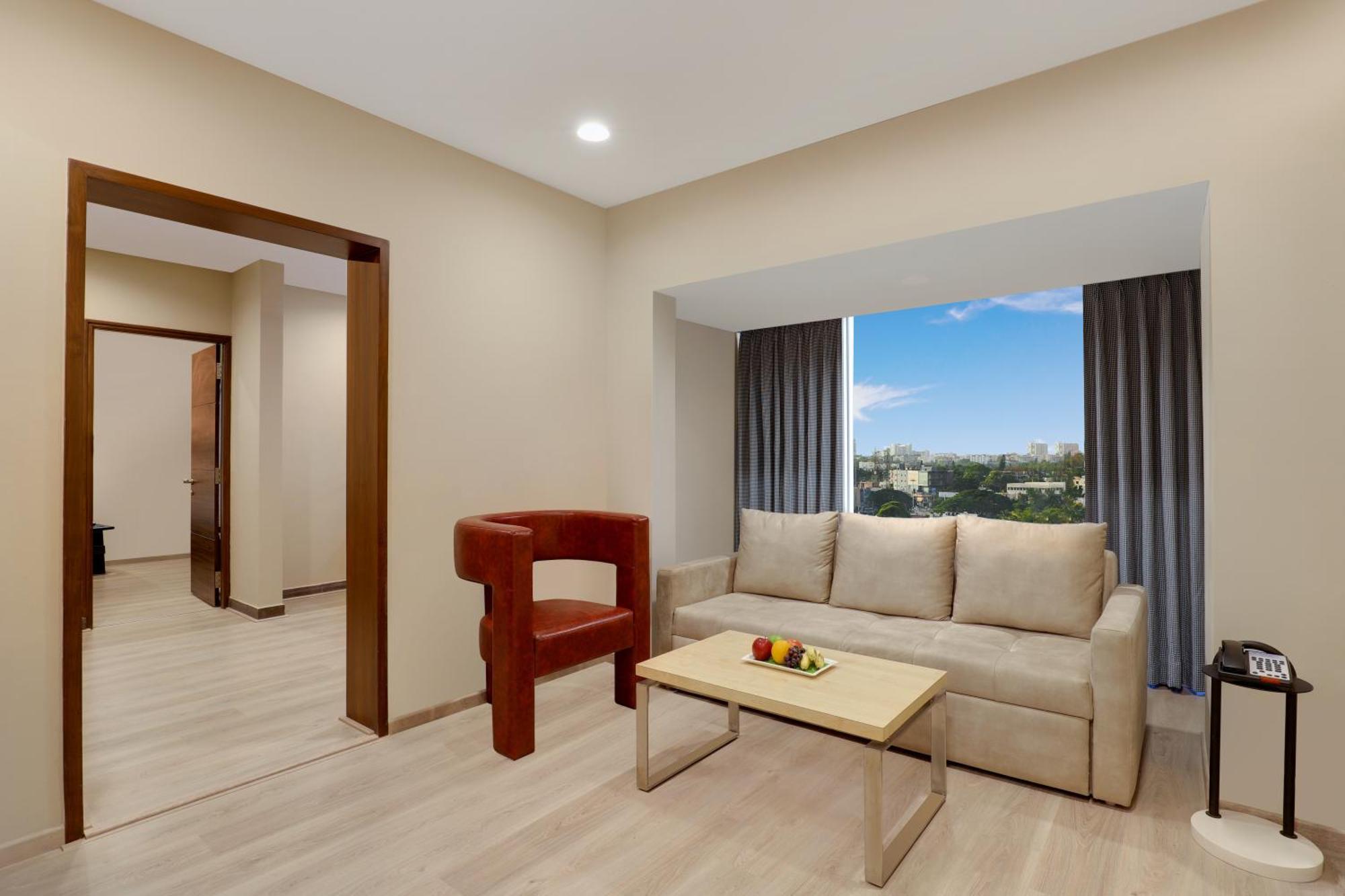 Lemon Tree Suites, Whitefield, Bengaluru Exteriör bild
