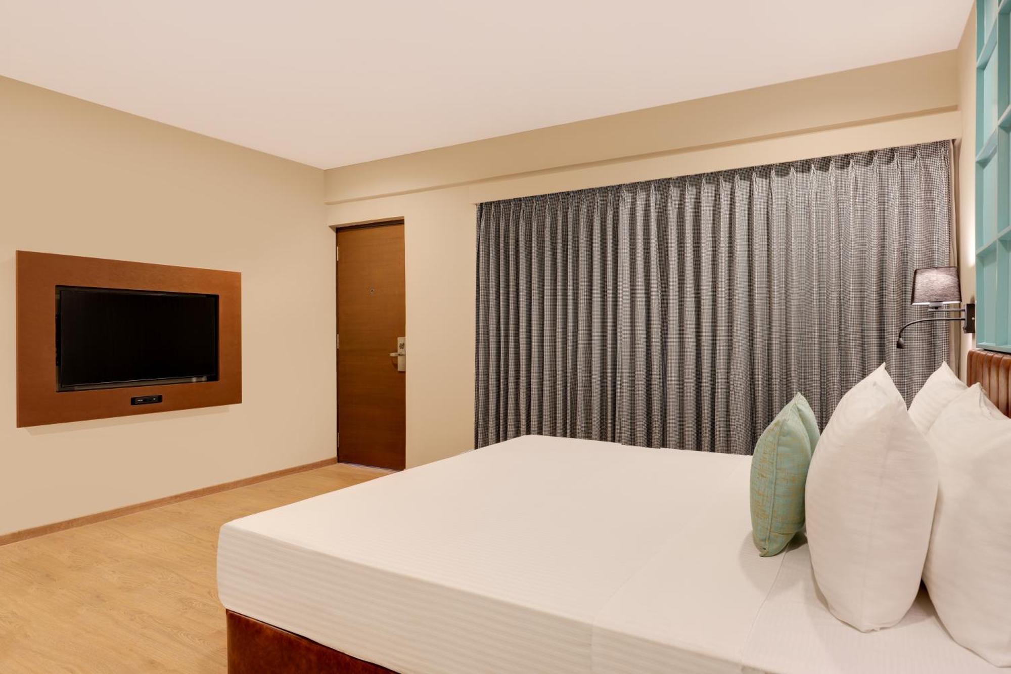 Lemon Tree Suites, Whitefield, Bengaluru Exteriör bild