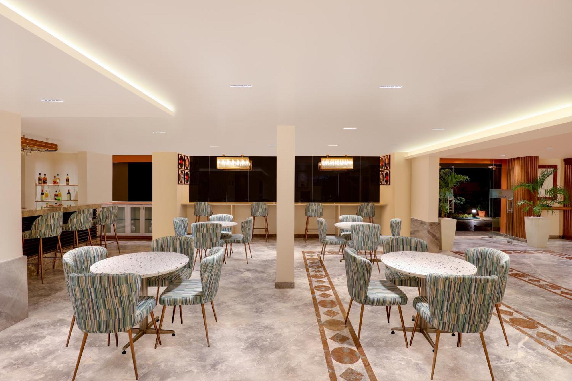 Lemon Tree Suites, Whitefield, Bengaluru Exteriör bild
