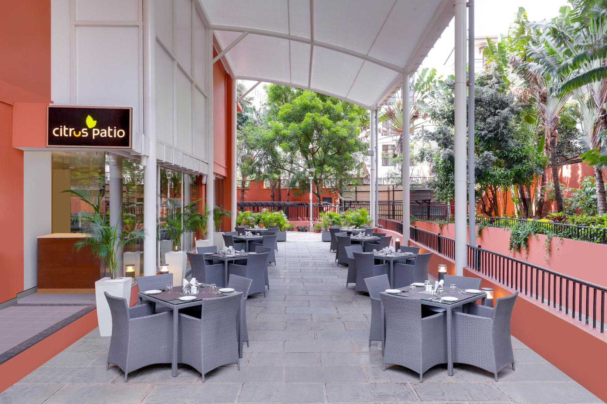 Lemon Tree Suites, Whitefield, Bengaluru Exteriör bild