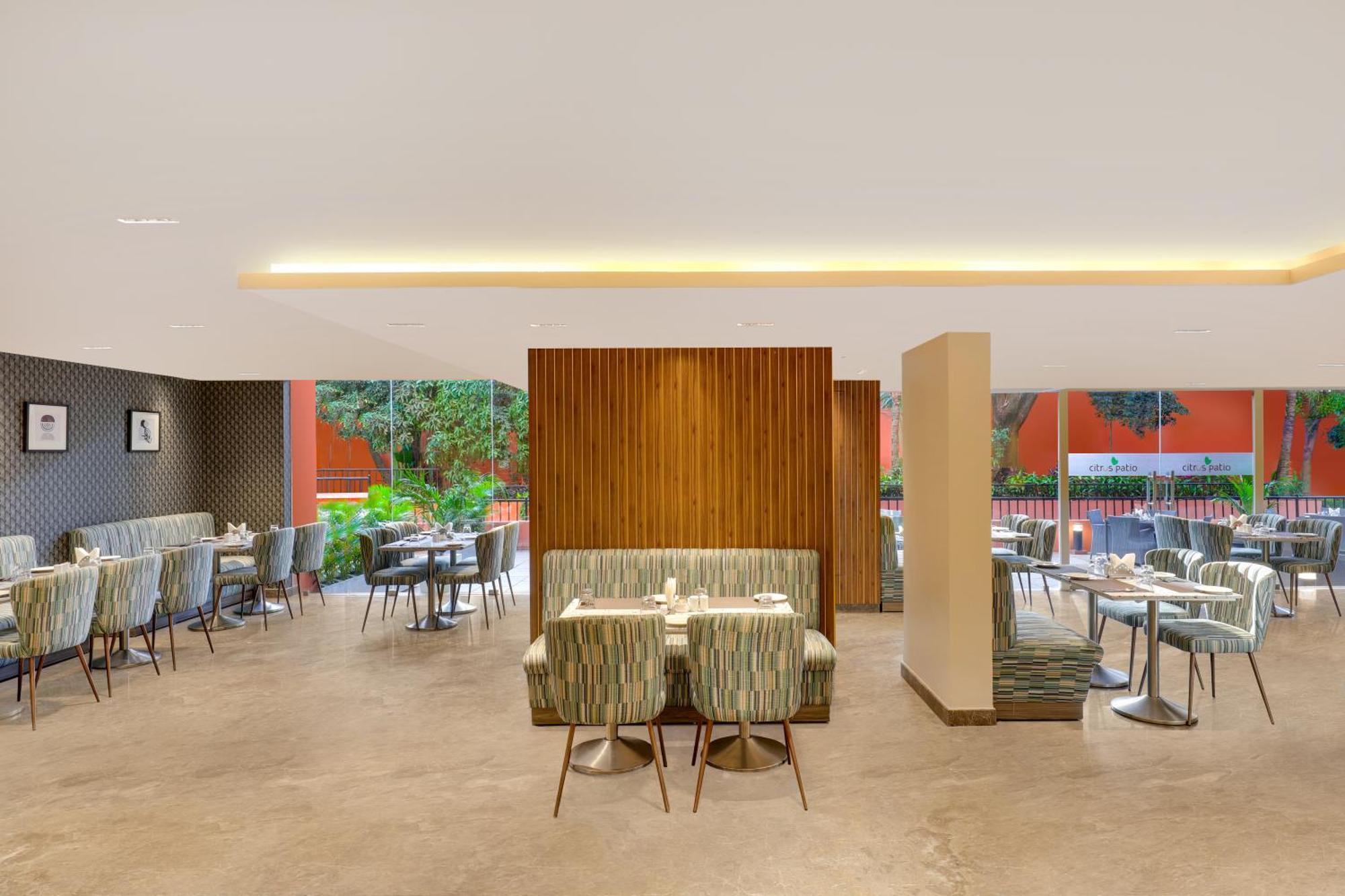 Lemon Tree Suites, Whitefield, Bengaluru Exteriör bild