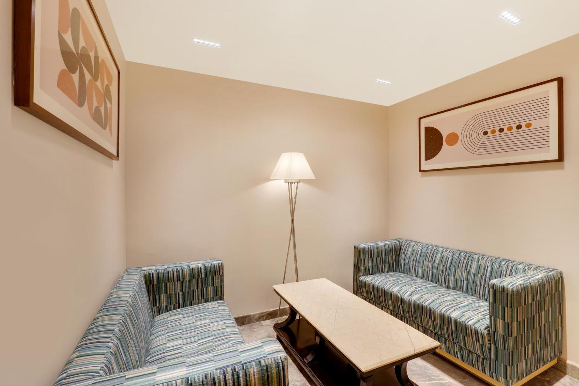 Lemon Tree Suites, Whitefield, Bengaluru Exteriör bild